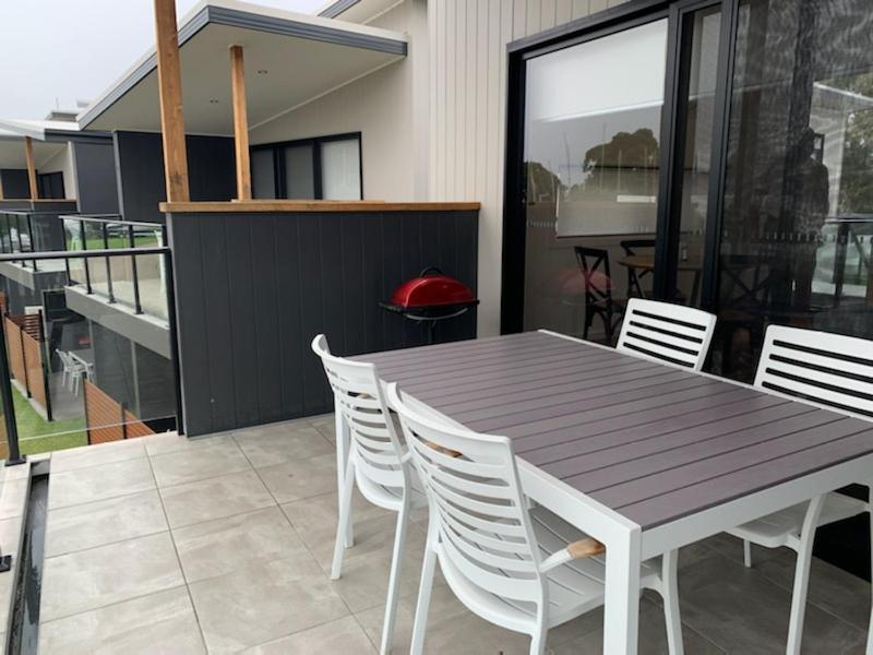 Captains Cove 1st Floor Luxury - Free Netflix Apartment *